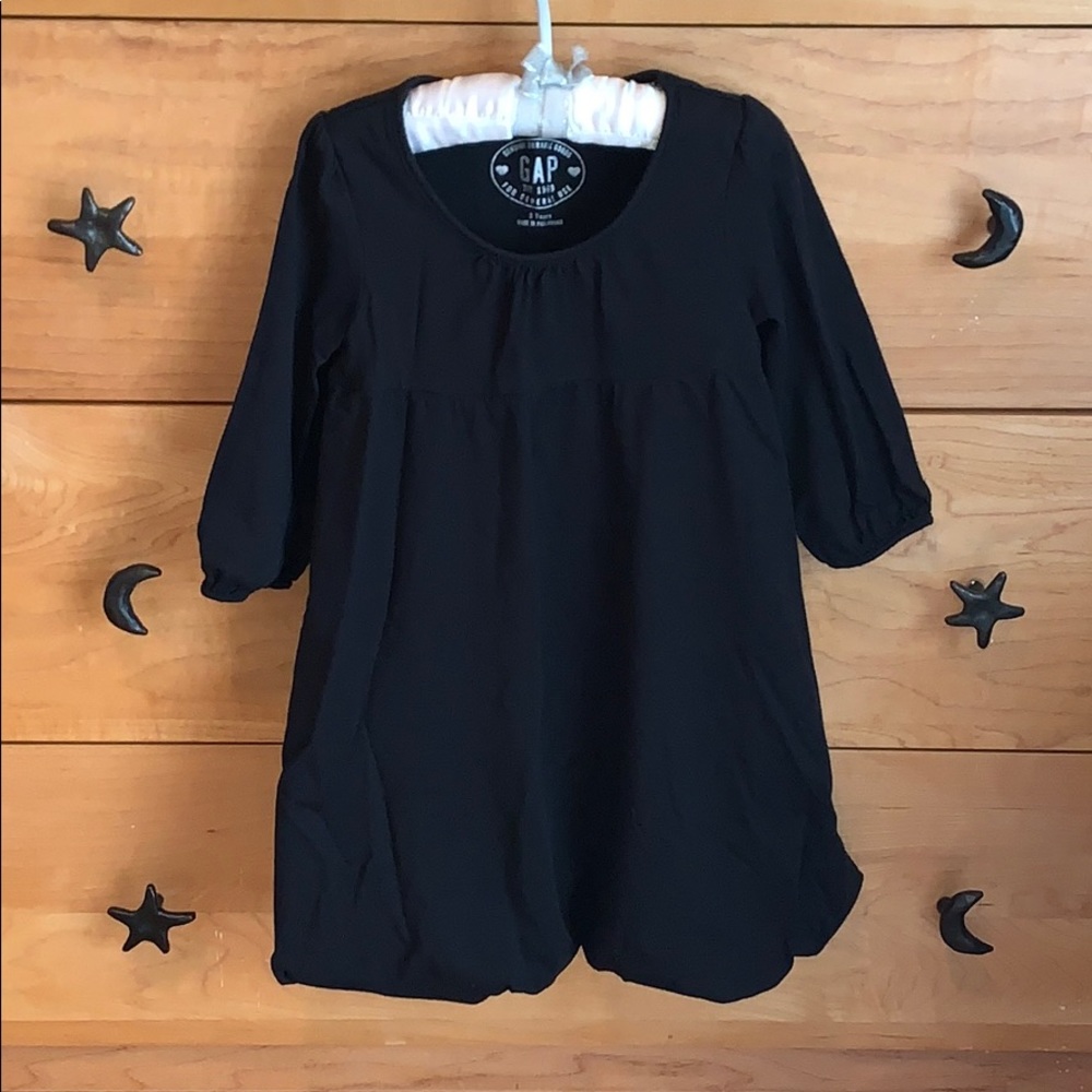 Gap black long sleeved dress size 3